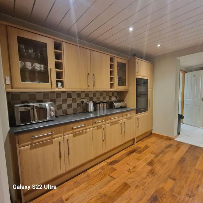 4 Bed Park View House-free Parking - Sleep 8 Plymouth