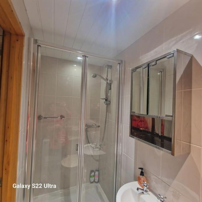 Holiday home 4 Bed Park View House-free Parking - Sleep 8 *